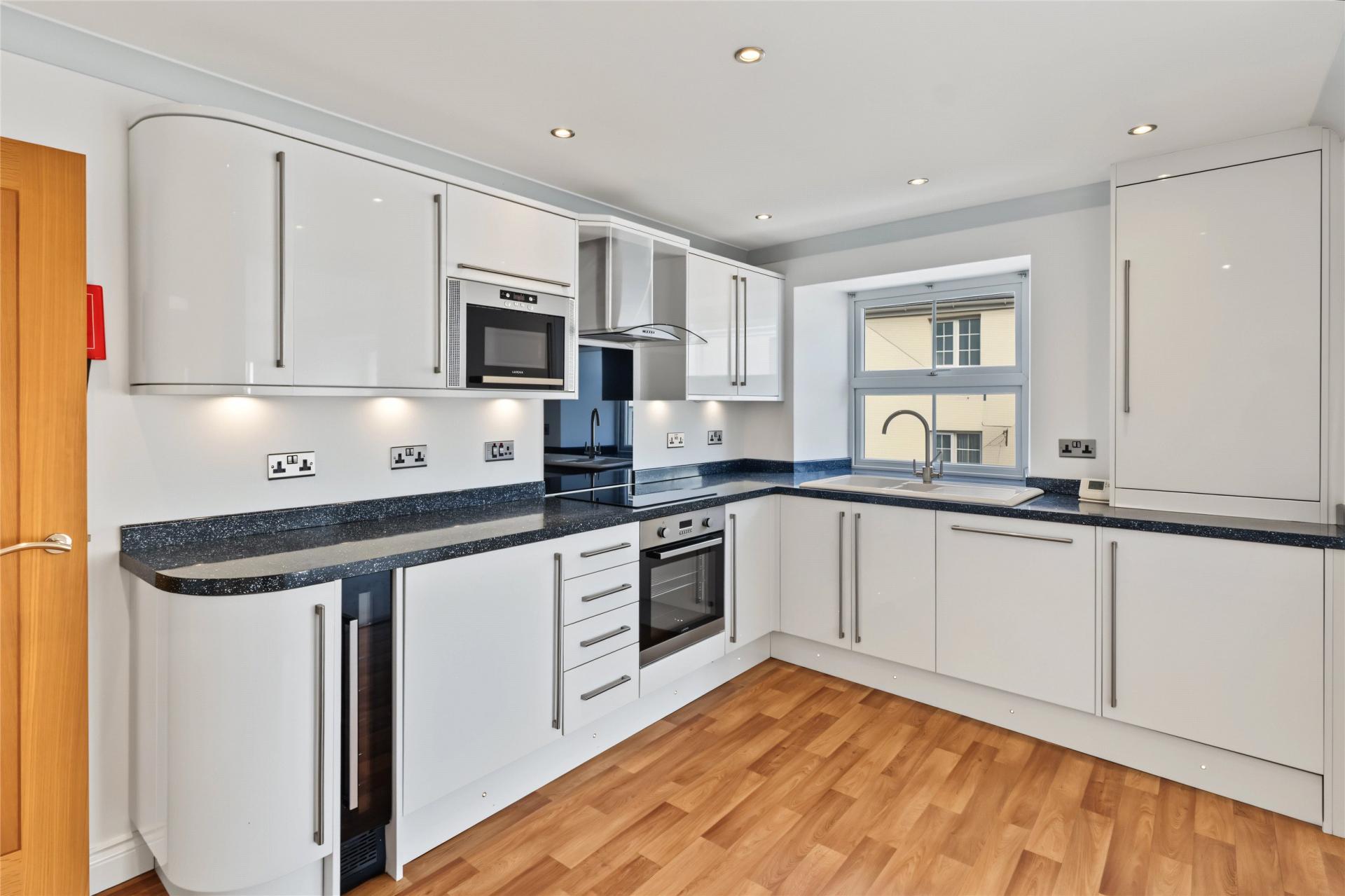 property-img