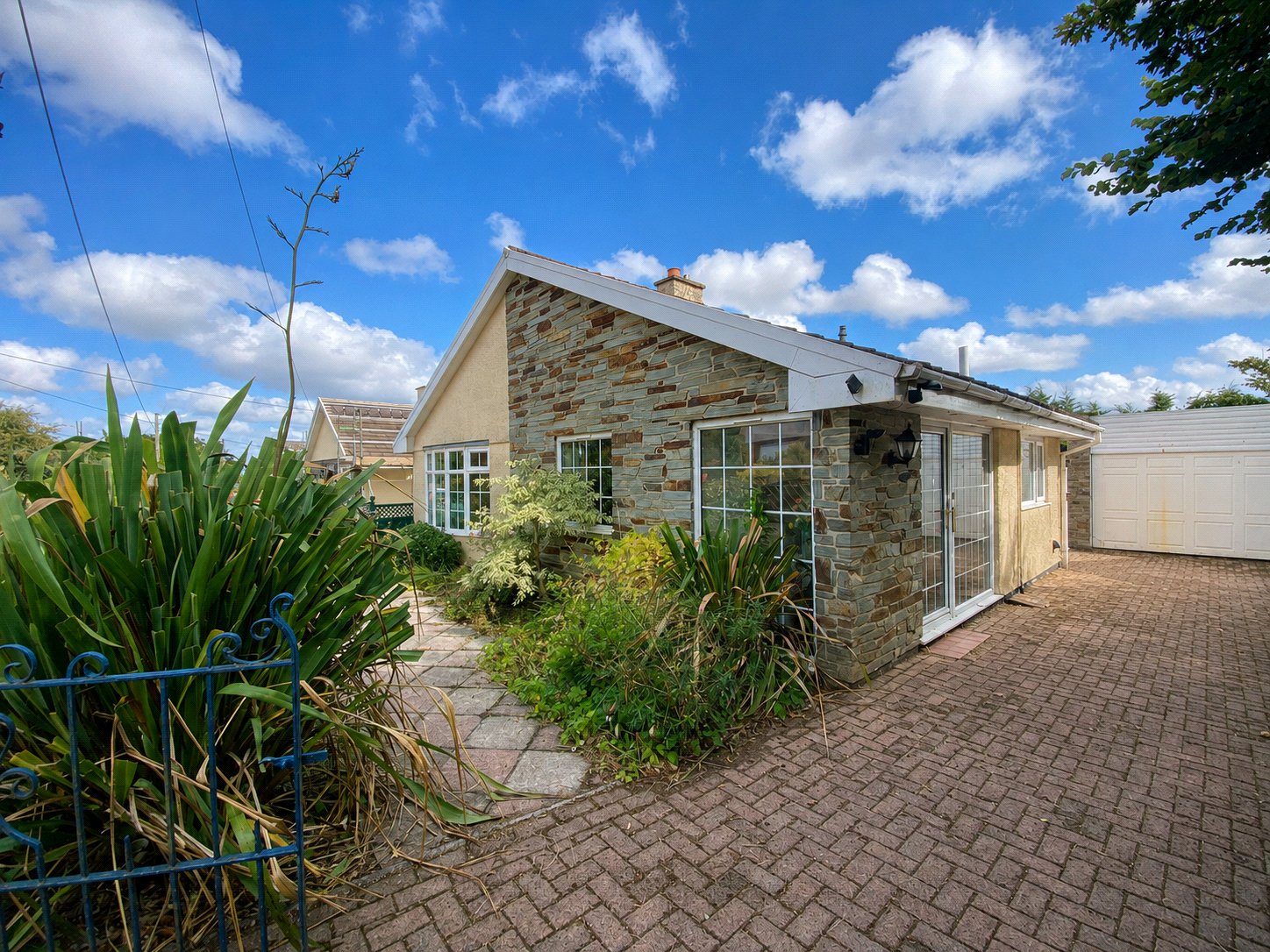 property-img