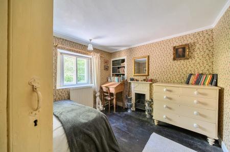 17-681a75a6e0240-...