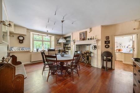 47-681a766307feb-...