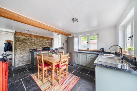 1299272-6-6837107...