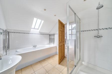 1295211-38-683a01...