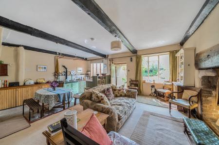 1298578-19-683f42...