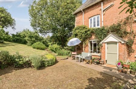 1298578-6-683f420...