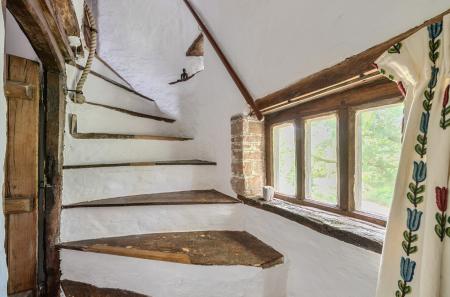 1298578-41-683f42...