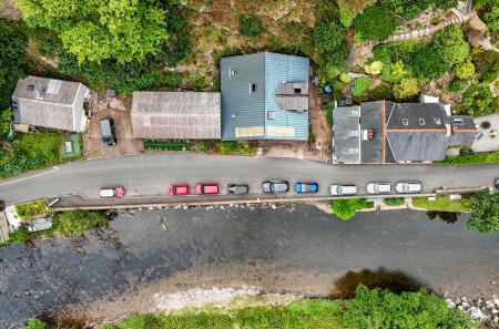 1330551-3-688a5ff...