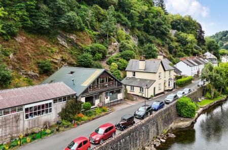 1330551-6-688a600...