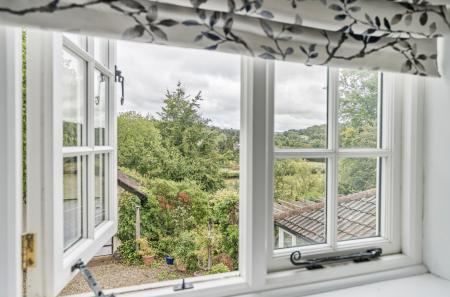 1346509-8-68b6fef...