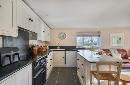 1383937-32-691f3e...