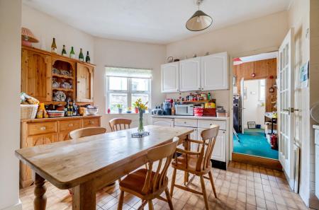 1406019-7-6978fd4...