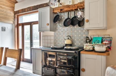 1407811-2-698b750...