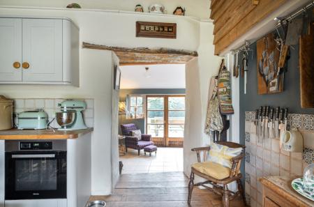 1407811-3-698b751...