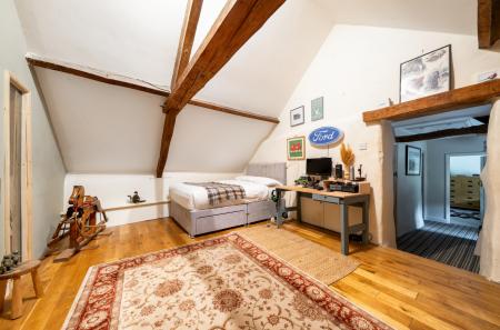 1407811-11-698b75...