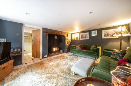 1407811-18-698b76...