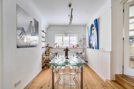 1416868-15-6998b3...