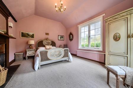 1416856-12-6998b0...