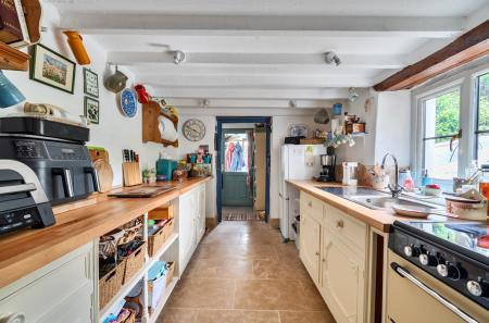 1441914-6-69e1236...