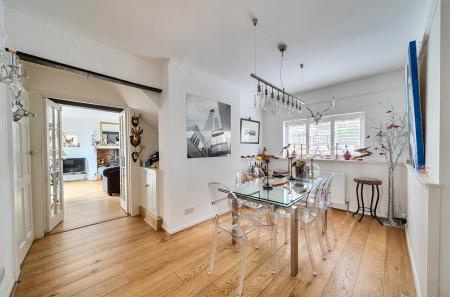 1416868-16-6998b3...