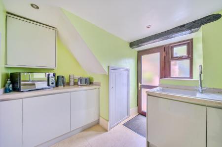 1397625-6-69690e3...