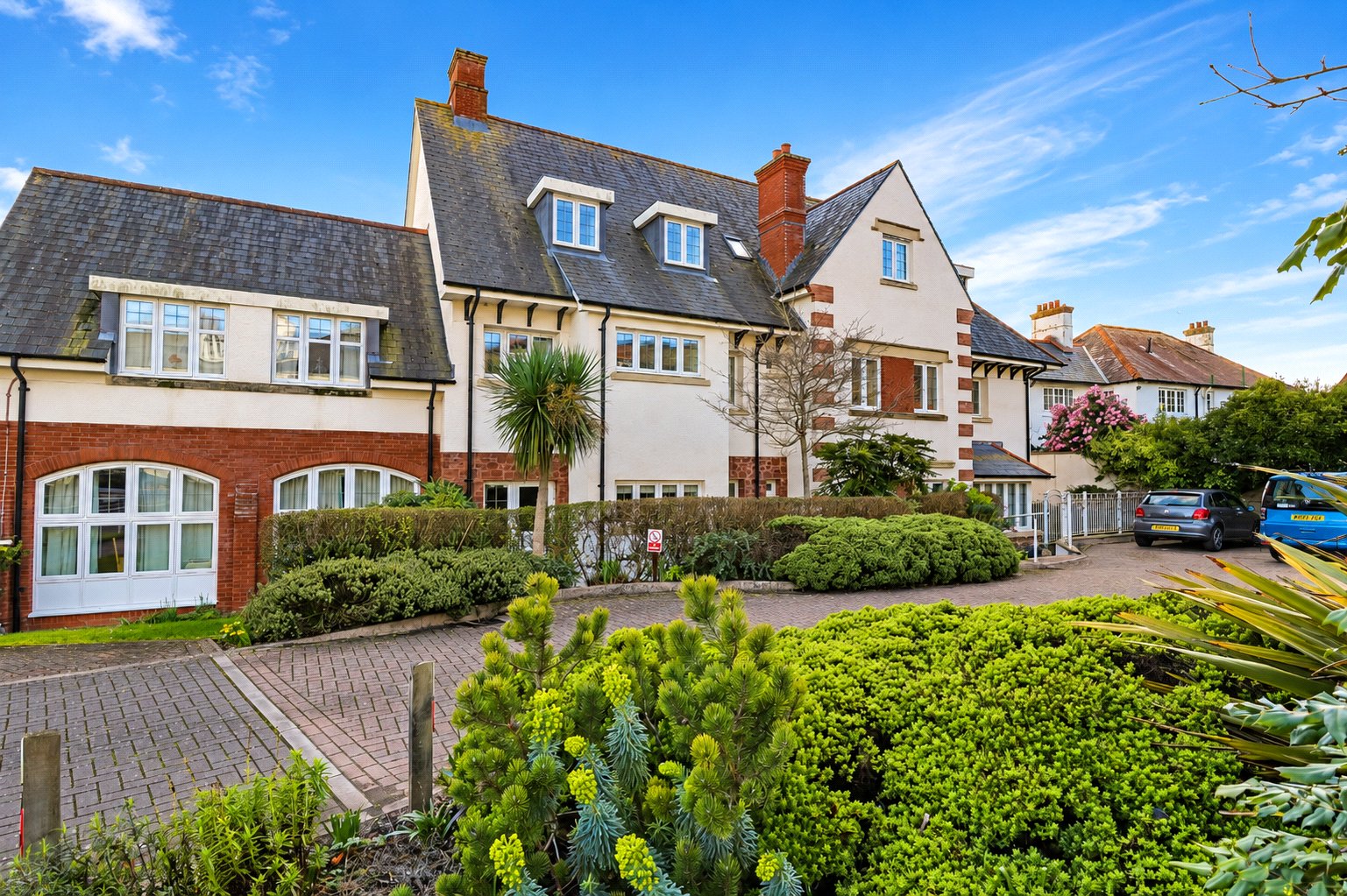 property-img