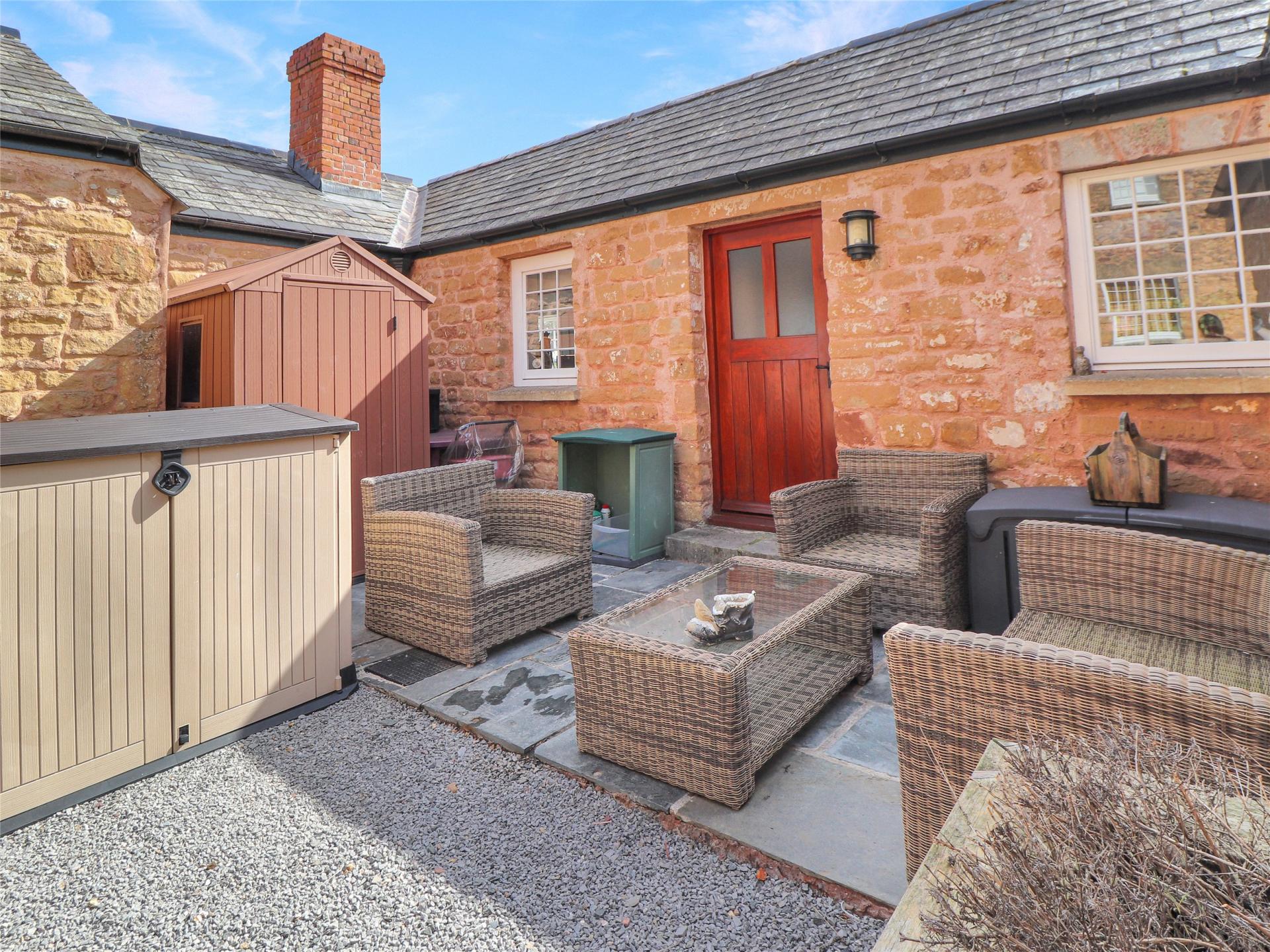 property-img