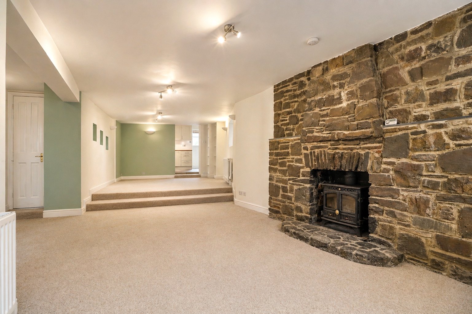 property-img