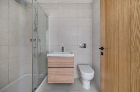 1431033-10-69c3ba...