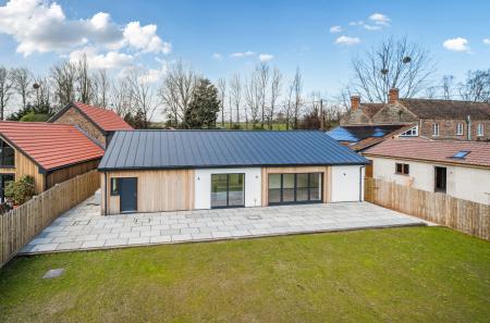 1431033-2-69c3bdc...