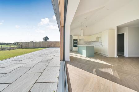 1431033-7-69c3b98...