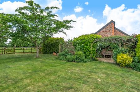 1288999-8-6826ecb...