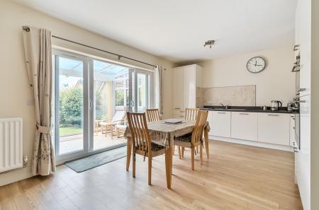 1315796-14-6863f3...