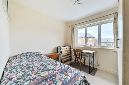 1315796-3-6863eb4...