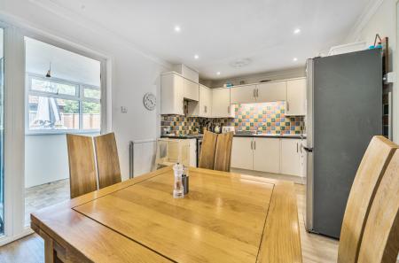 1318066-16-6866c9...