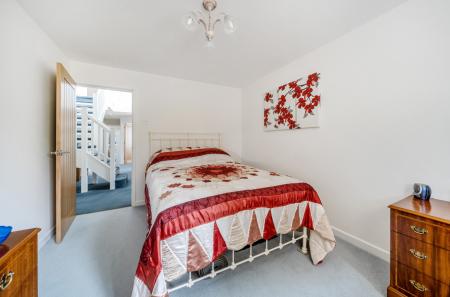 1333382-18-689504...