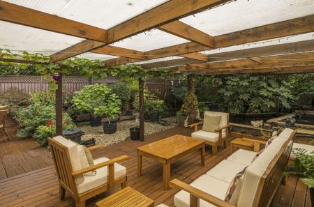 1355189-5-68c80ed...