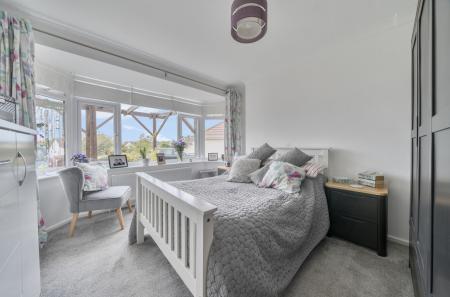 1355867-18-68cc34...