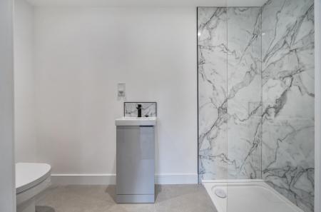 1347954-6-68bf0dd...