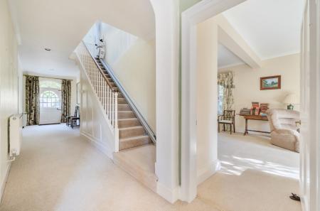 1361878-5-68e80d5...