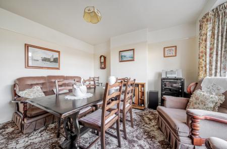 1372572-11-6900cd...