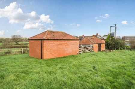 1387220-2-693af12...