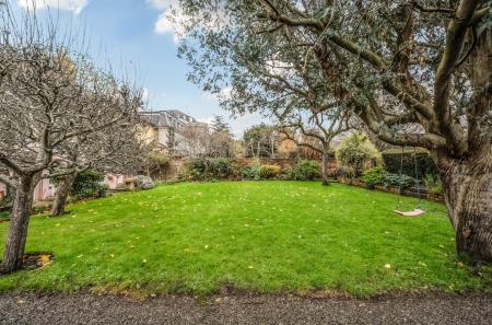 1383583-6-6936d86...