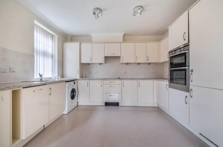 1393433-19-6943d1...