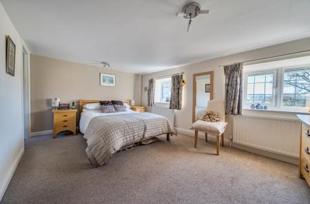 1386146-6-695d168...