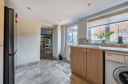 1386146-23-695d18...