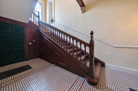 1397224-4-696a812...