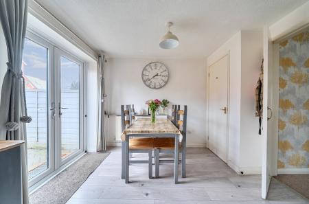 1405366-9-697ce57...