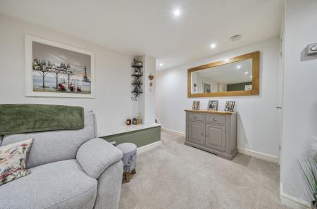 1408115-7-6984cfb...