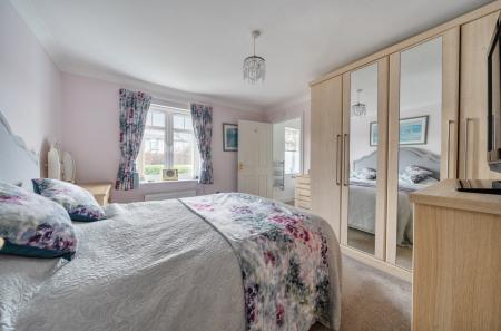 1407823-17-698621...