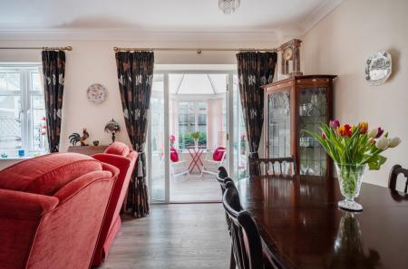 1407823-4-6986206...