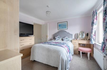 1407823-16-698621...